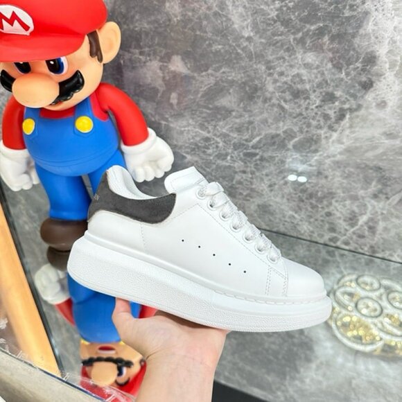 White/Black Oversized McQueen Shoe - Picture 6 of 6